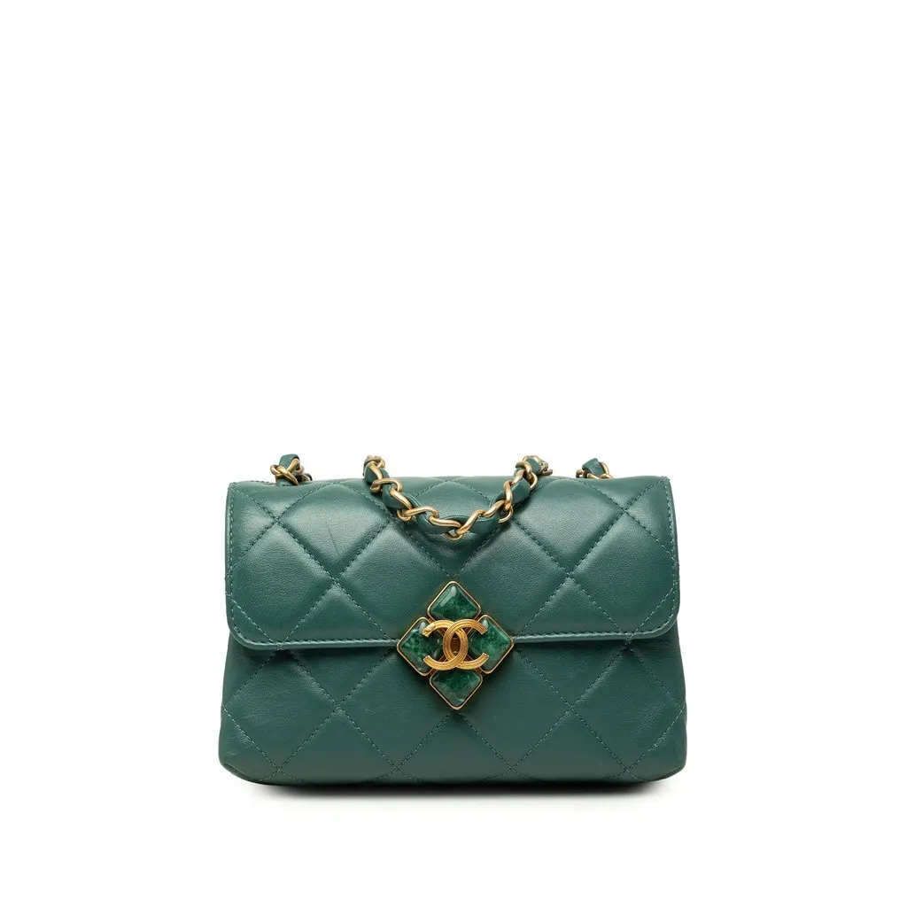 Chanel Mini Lambskin Diamond Lock Flap Green Leather Very good - Front View