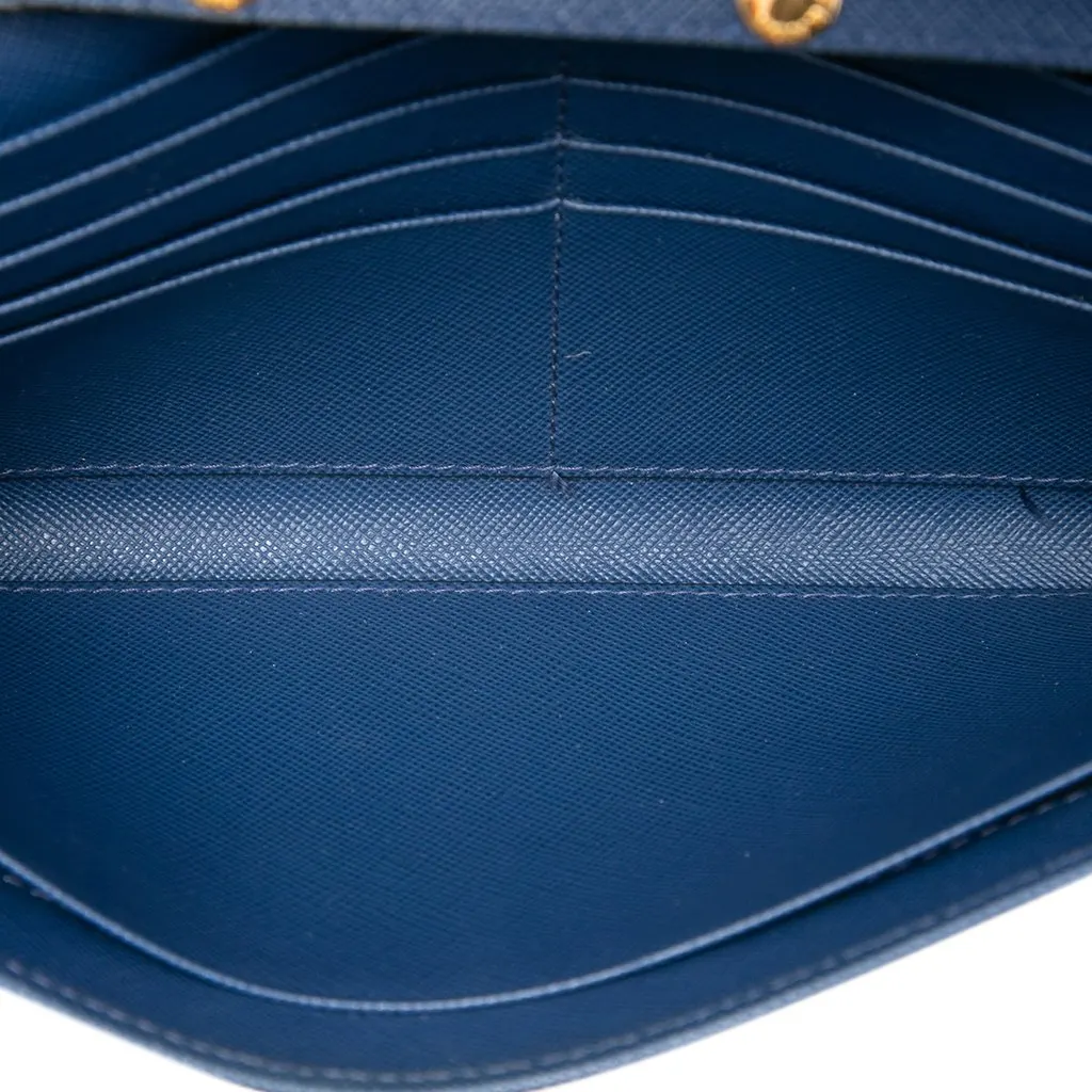 Prada Saffiano Wallet On Chain Blue Leather Very good - Model View