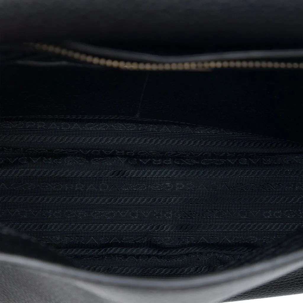 Prada Vitello Phenix Flap Crossbody Black Leather Very good - Model View