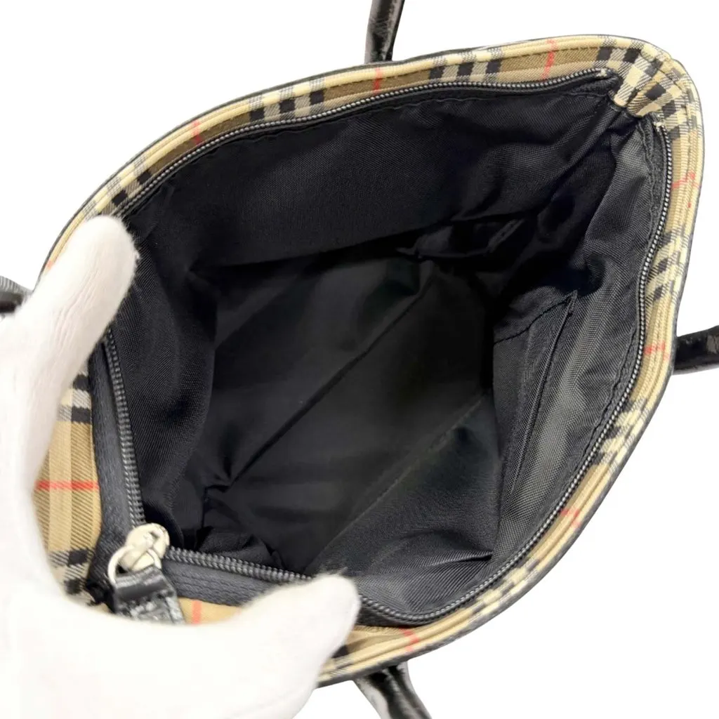 Burberry Haymarket Check Canvas Tote Beige Very good - Model View