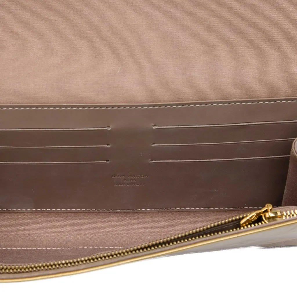 Louis Vuitton Monogram Vernis Rossmore MM Gold Leather Very good - Model View