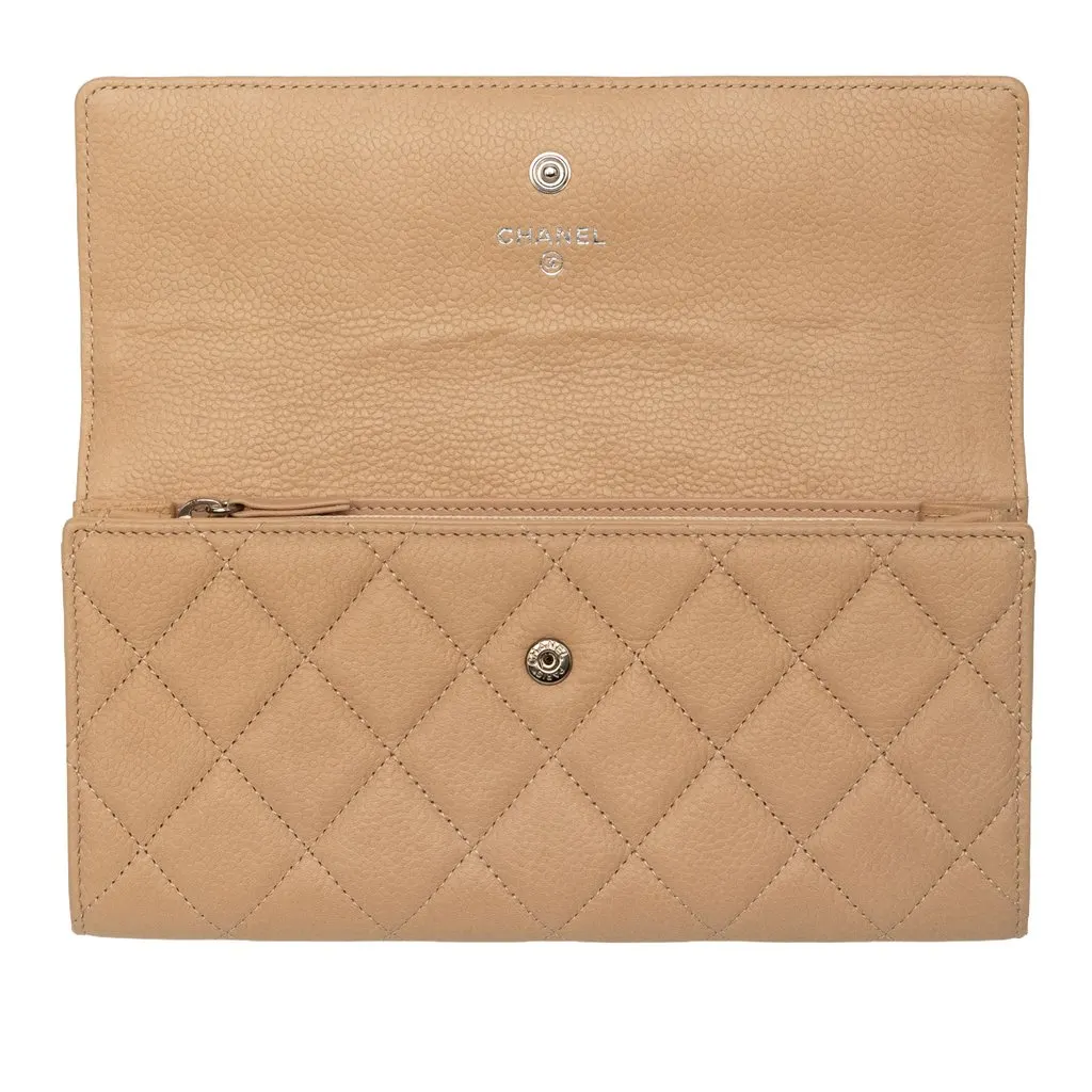 Chanel CC Quilted Caviar Gusset Flap Long Wallet Beige Leather Very good - Model View
