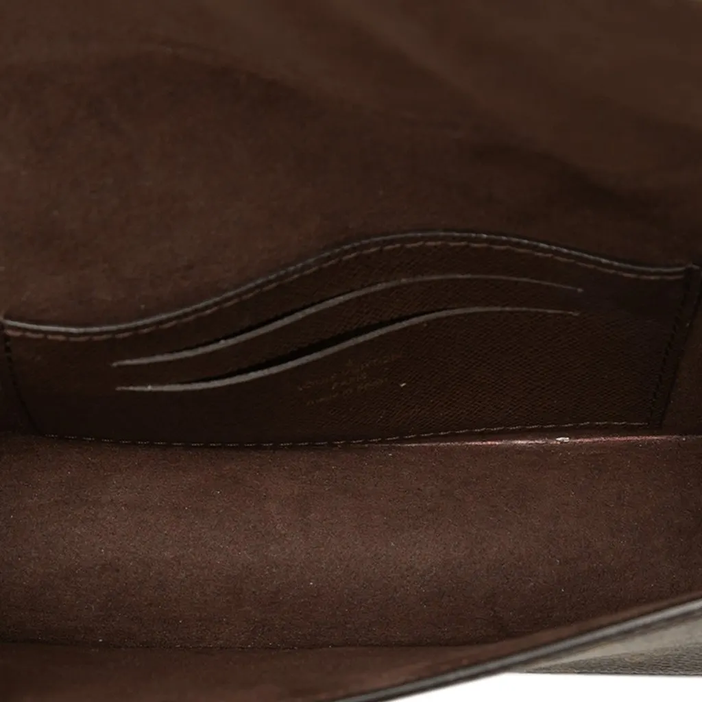Louis Vuitton Monogram Lily Wallet On Chain Brown Canvas Good - Model View