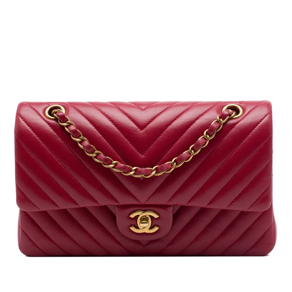 Chanel Medium Classic Chevron Lambskin Double Flap Red Leather Very good - Front View