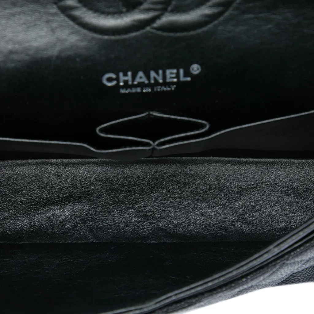 Chanel Medium Classic Caviar Double Flap Black Leather Very good - Model View