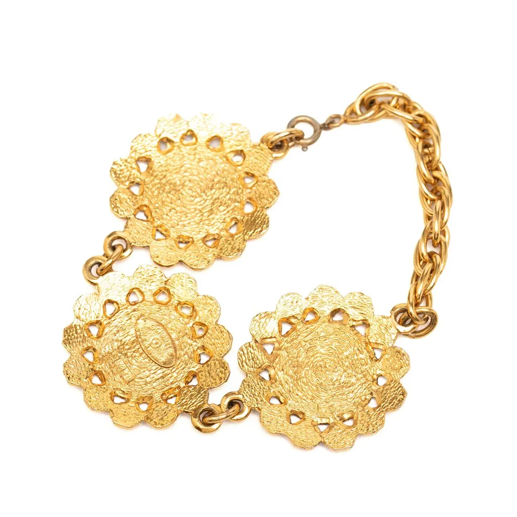 Chanel Gold Plated 31 Rue Cambon Medallion Link Bracelet Gold Metal Very good - Box View