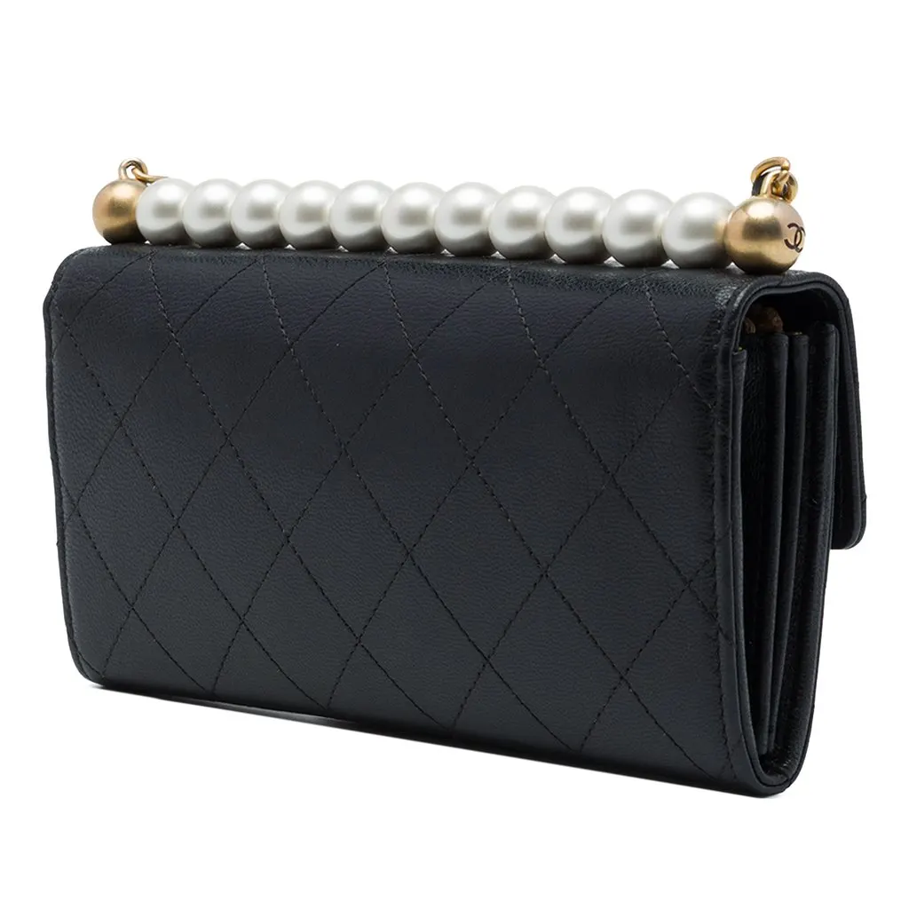 Chanel Quilted Goatskin Chic Pearls Clutch with Chain Black Leather Very good - Back View
