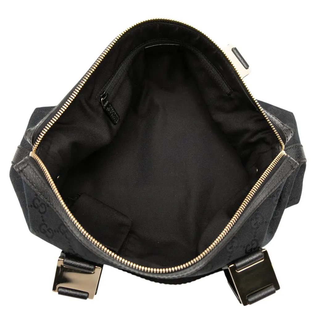 Gucci GG Canvas Pop Handbag Black Very good - Model View
