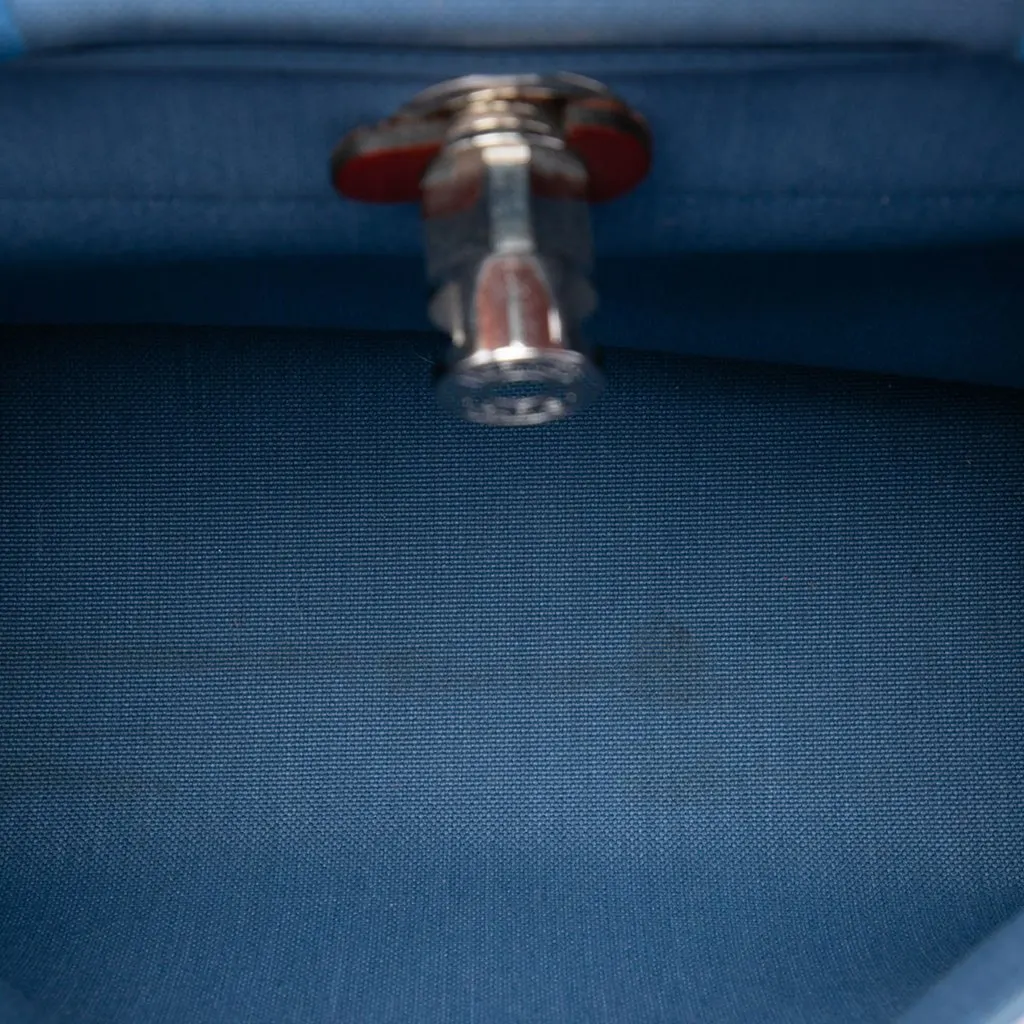 Hermès Toile Herbag Zip 31 Blue Canvas Very good - Model View