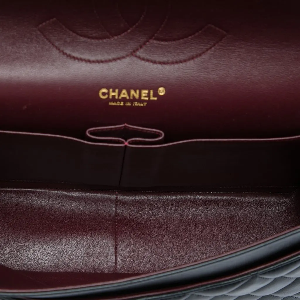Chanel Jumbo Classic Lambskin Double Flap Black Leather Very good - Model View