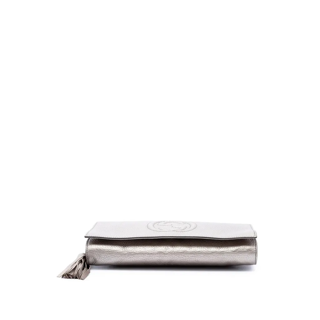 Gucci Metallic Calfskin Soho Disco Clutch Gold Leather Very good - Inside View