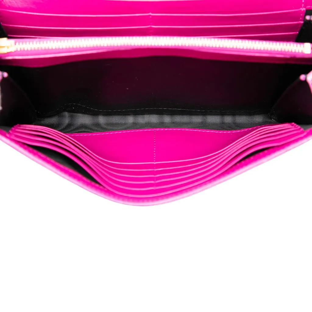 Saint Laurent Patent Monogram Kate Wallet on Chain Pink Leather Very good - Model View