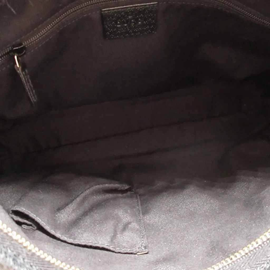 Gucci GG Canvas Abbey D Ring Shoulder Bag Black Very good - Model View