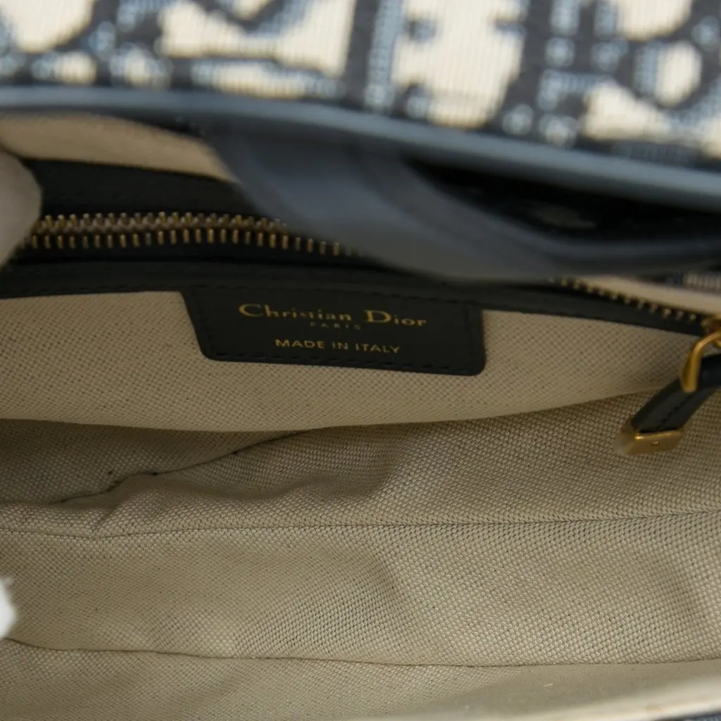 Dior Oblique Canvas Saddle Bag Blue Very good - Model View