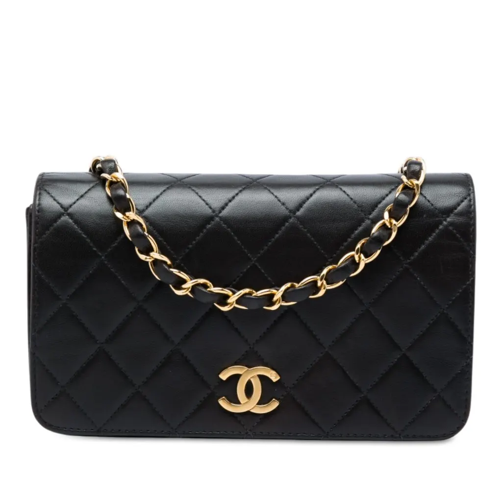 Chanel CC Quilted Lambskin Full Single Flap Black Leather Very good - Front View