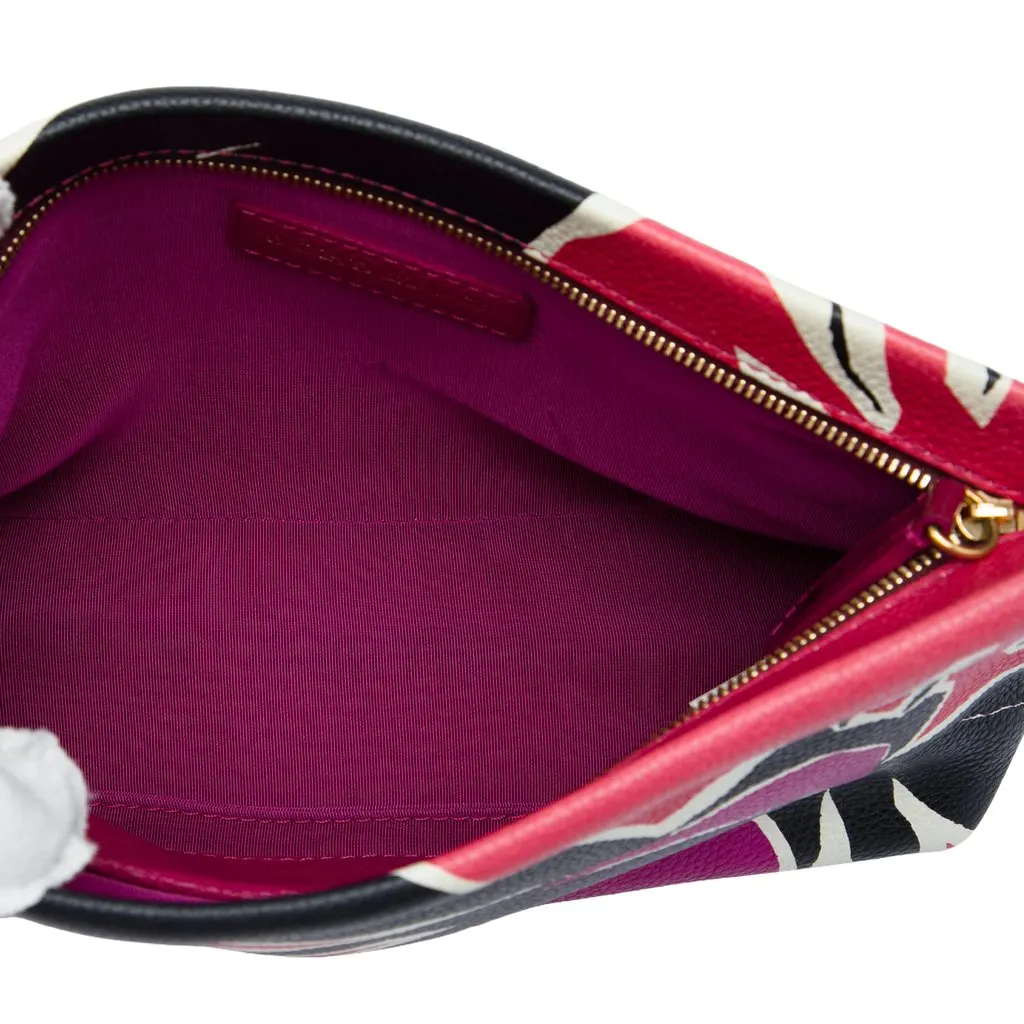 Burberry Prorsum Grained Leather Clutch Pink Leather Very good - Model View