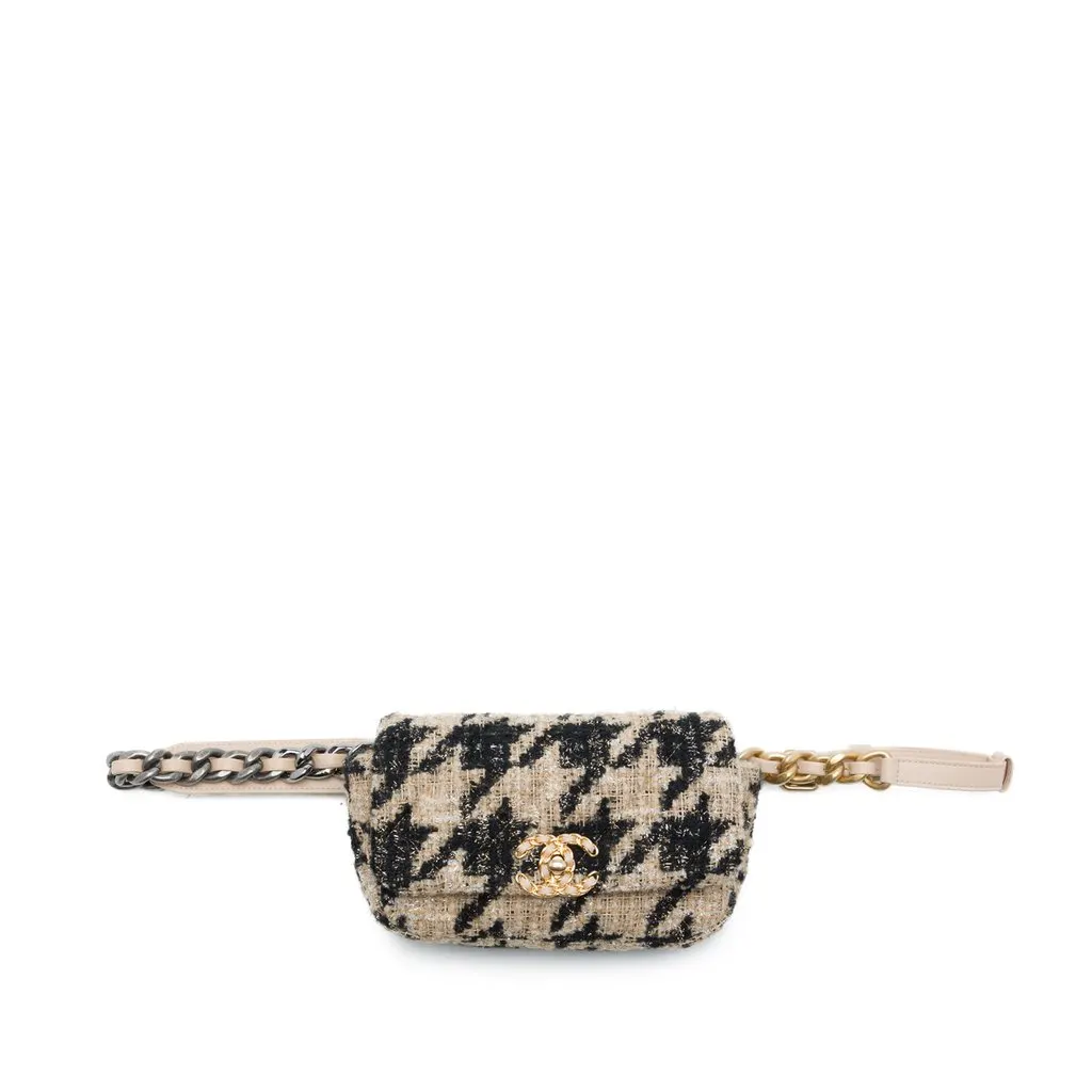 Chanel Houndstooth Tweed 19 Belt Bag Beige Very good - Front View
