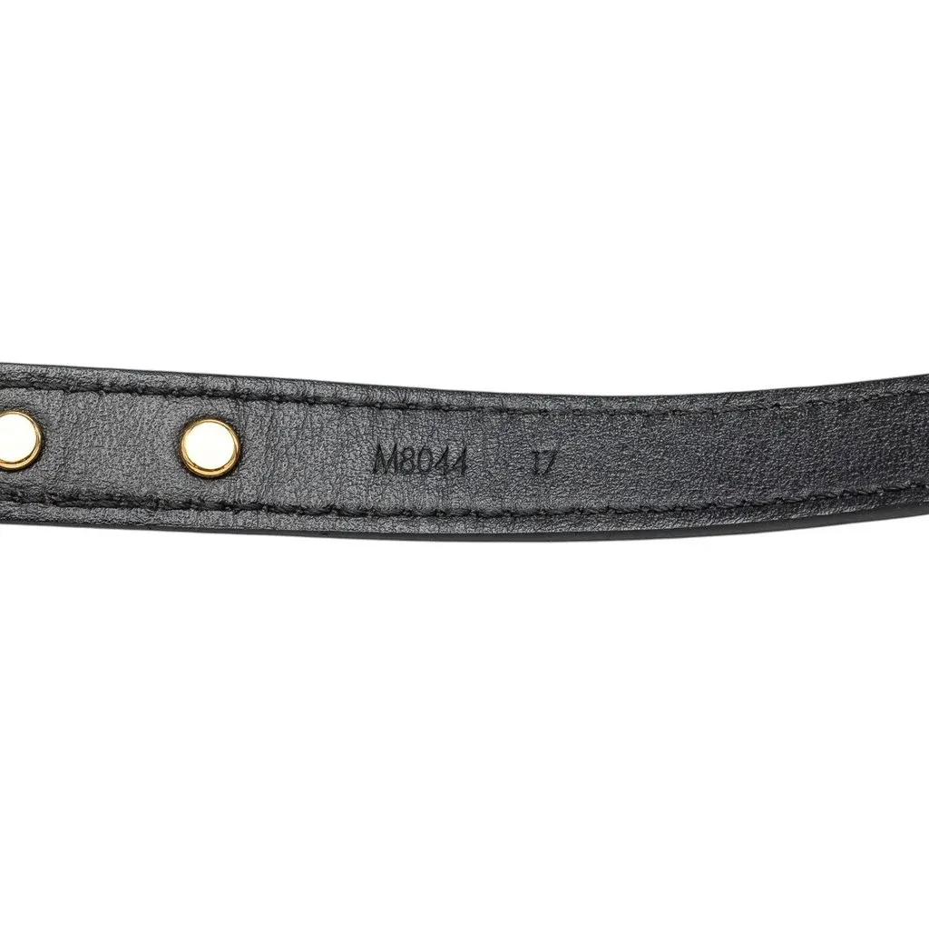 Louis Vuitton Leather Essential V Bracelet Black Leather Very good - Model View