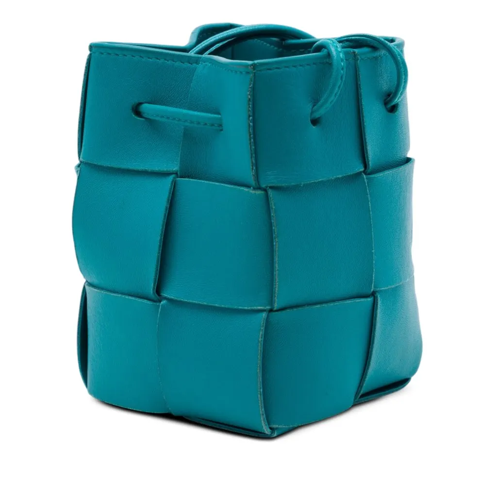 Bottega Veneta Mini Nappa Maxi Intrecciato Cassette Bucket Bag Blue Leather Very good - Back View