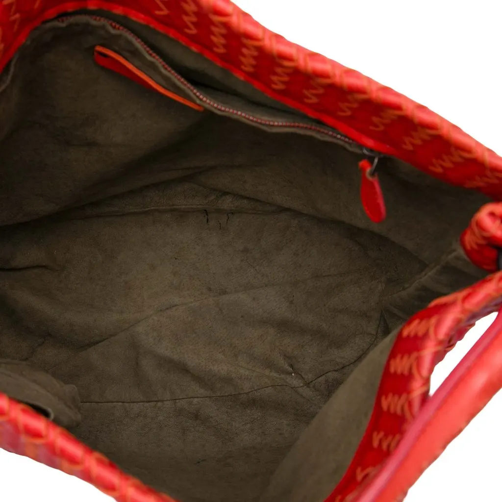 Bottega Veneta Nappa Intrecciato Bucket Bag Red Leather Very good - Model View