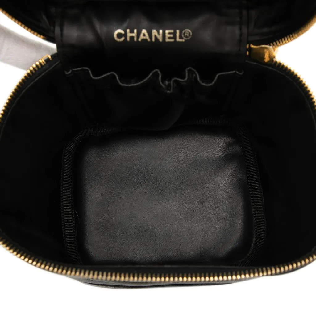 Chanel CC Caviar Vanity Bag Black Leather Very good - Model View