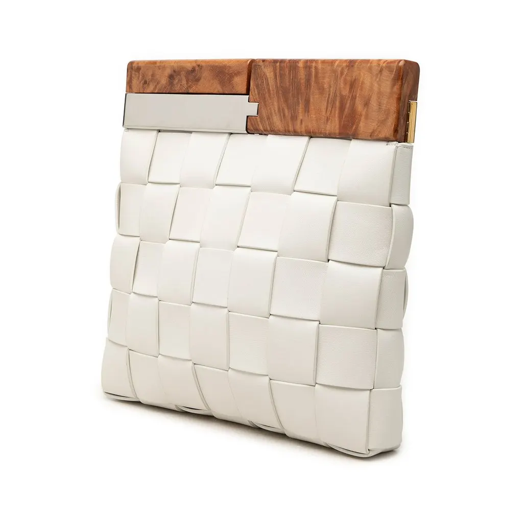 Bottega Veneta Lambskin Maxi Intrecciato The Snap Clutch White Leather Very good - Back View