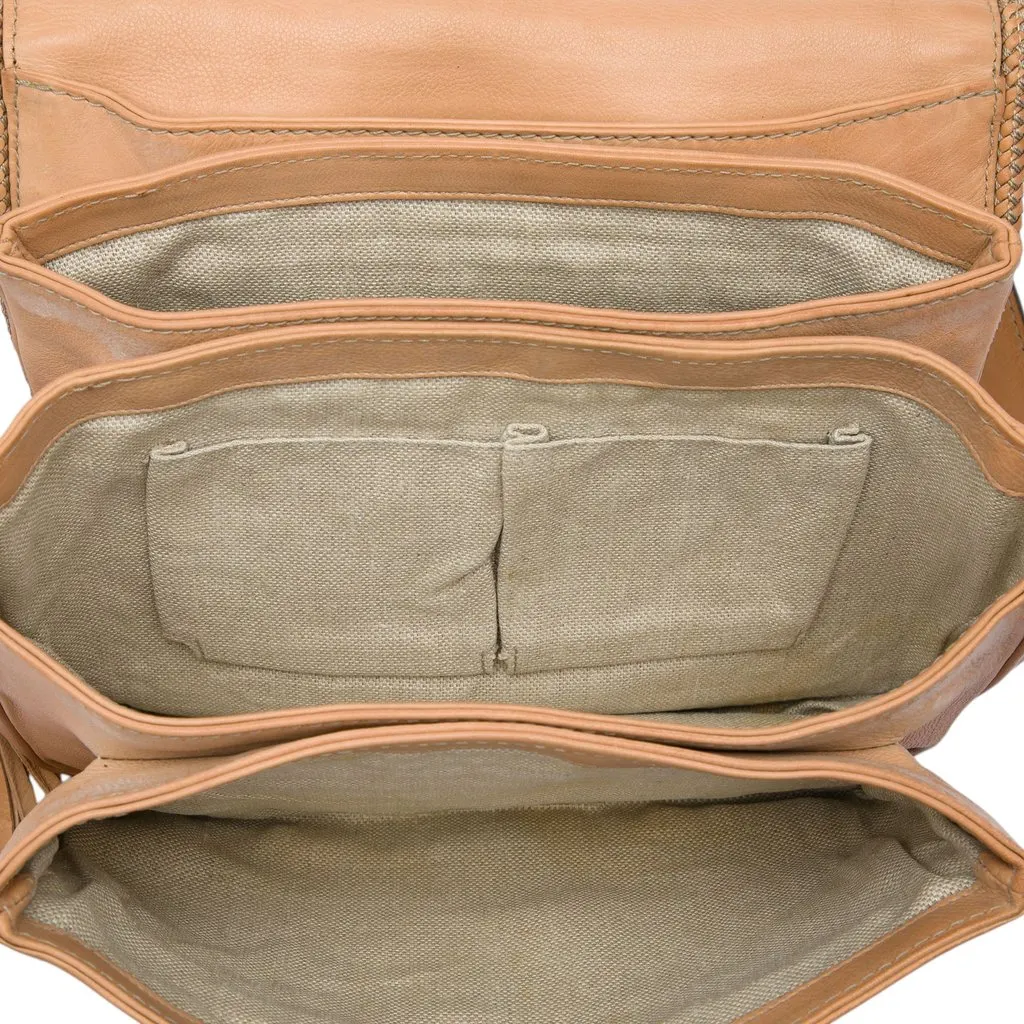 Gucci GG Canvas Marrakech Crossbody Beige Very good - Model View