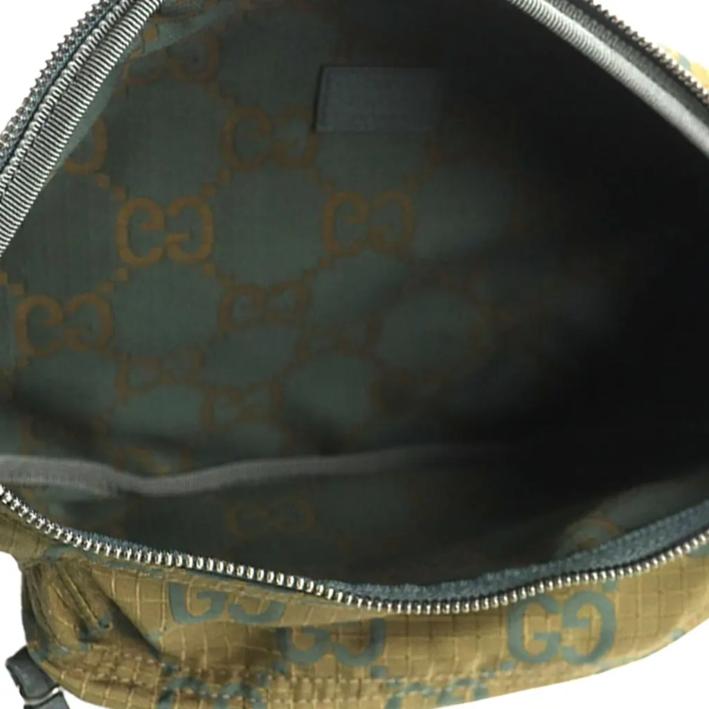 Gucci GG Ripstop Nylon Belt Bag Brown Very good - Model View