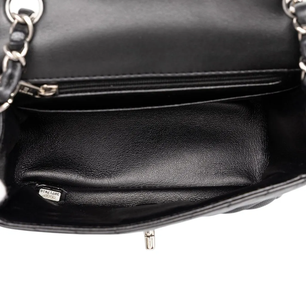 Chanel Mini Square Classic Chevron Lambskin Single Flap Black Leather Very good - Model View