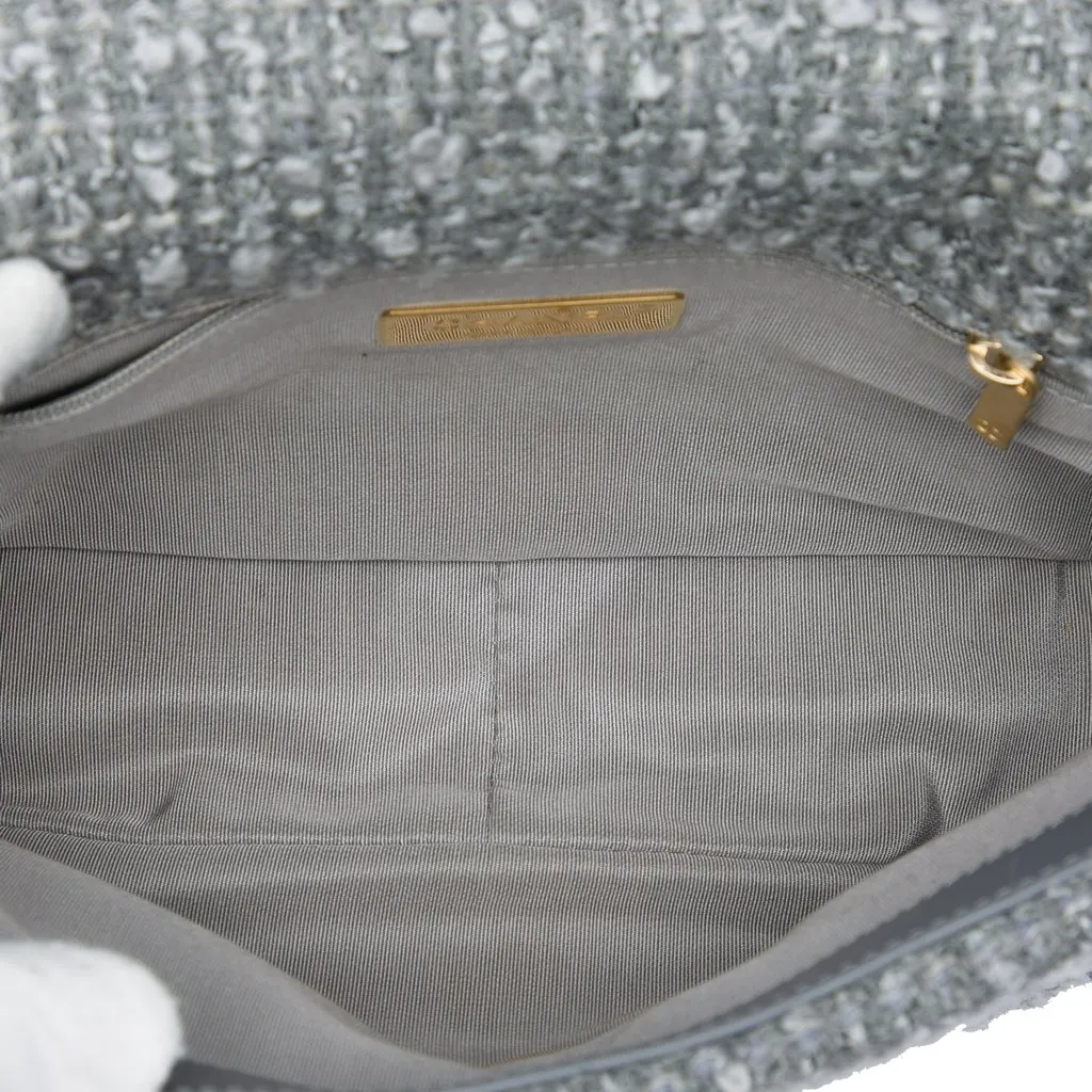 Chanel Medium Tweed 19 Flap MultiColor Very good - Model View