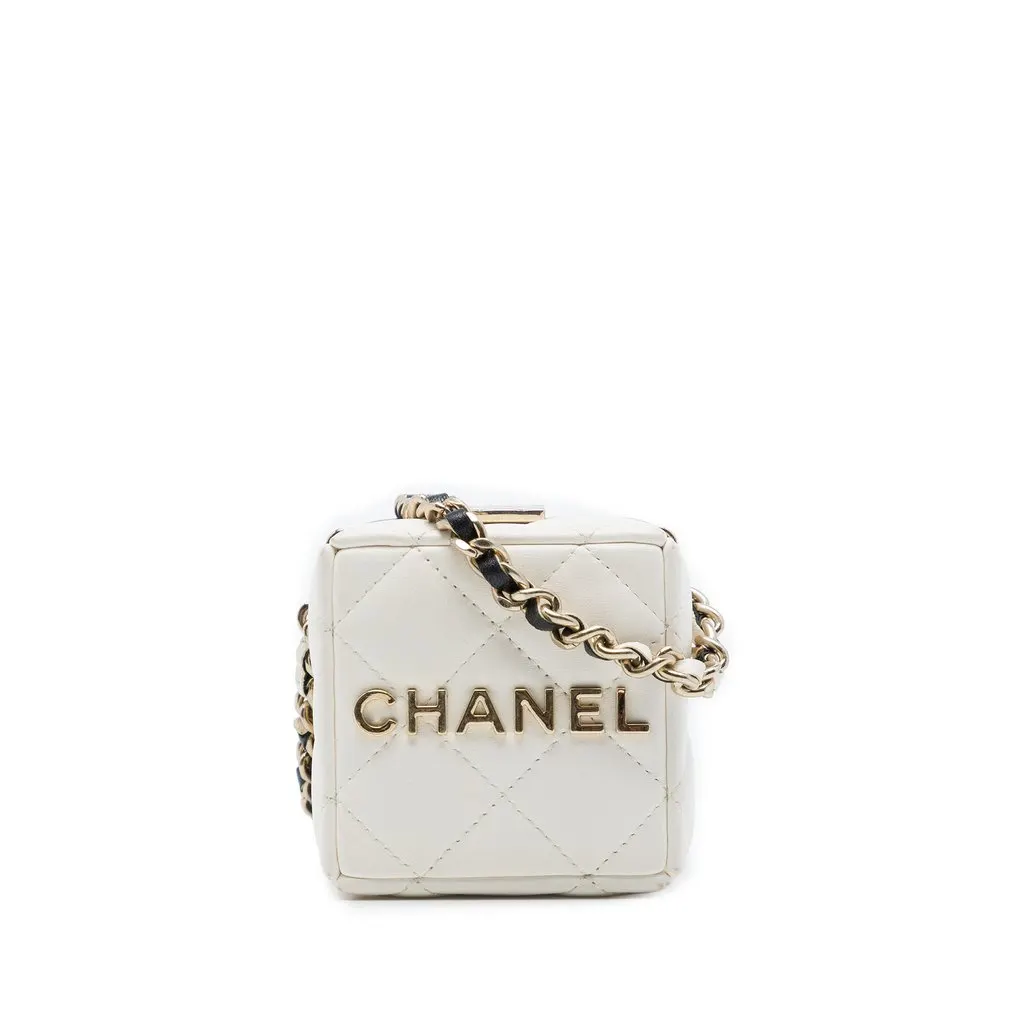Chanel Bicolor Quilted Lambskin Cube Clutch with Chain White Leather Very good - Front View