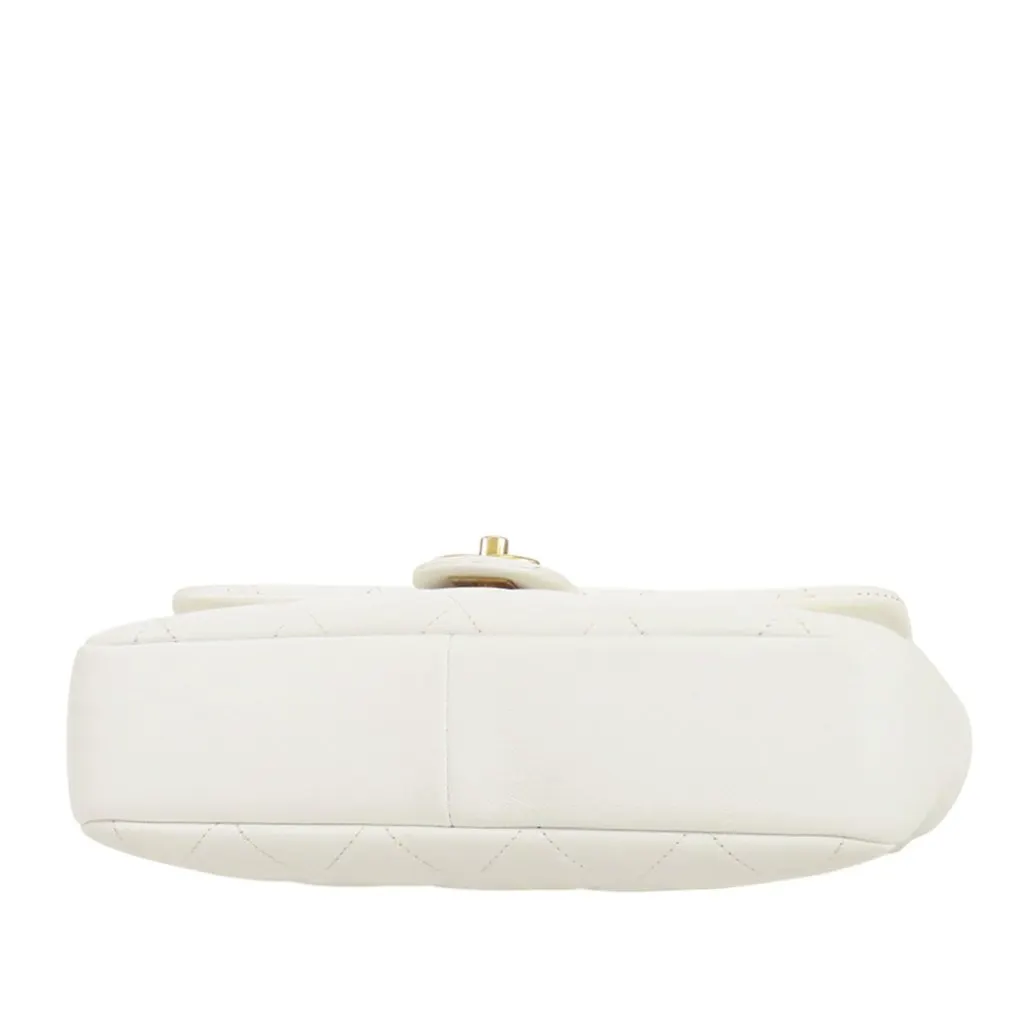 Chanel Medium Lambskin In The Loop Flap White Leather Very good - Inside View