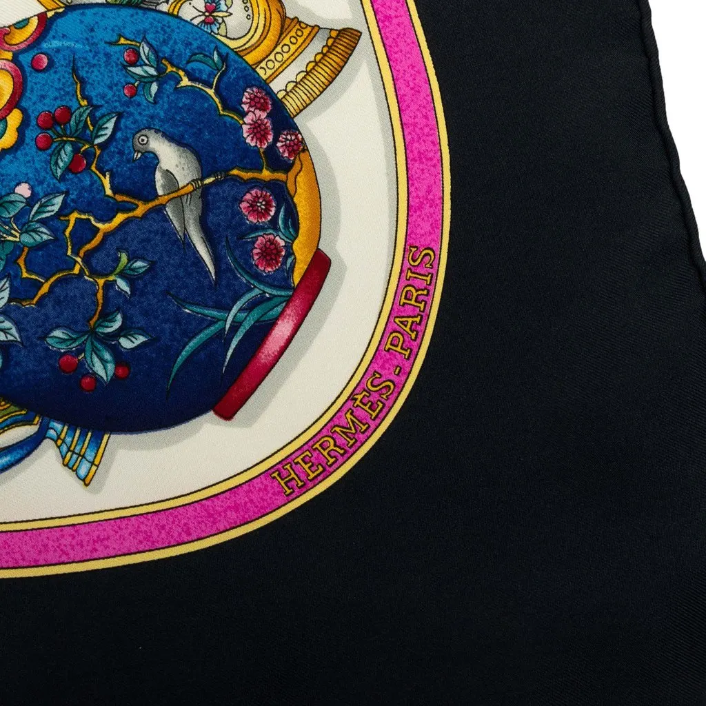 Hermès Qu Importe le Flacon Silk Scarf 90 White Silk Very good - Inside View