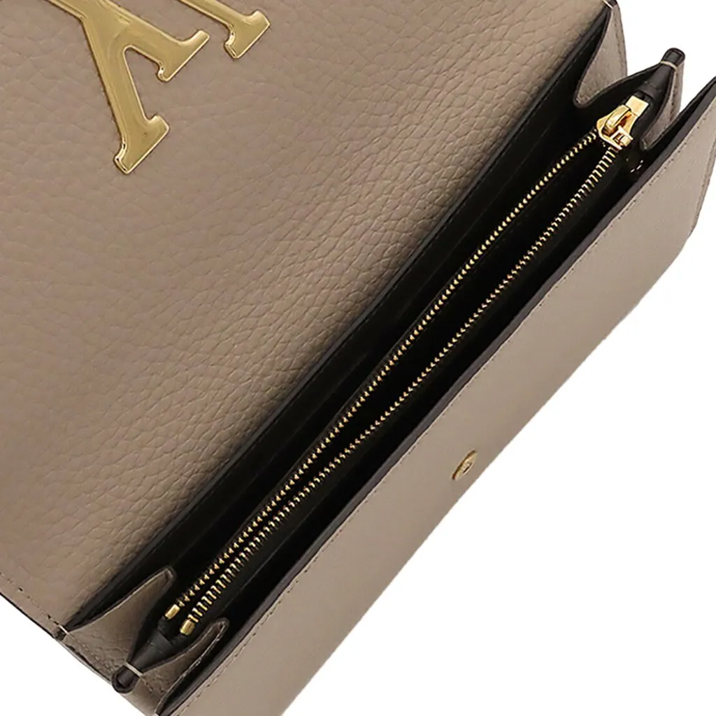 Louis Vuitton Taurillon Capucines Long Wallet Beige Leather Very good - Model View