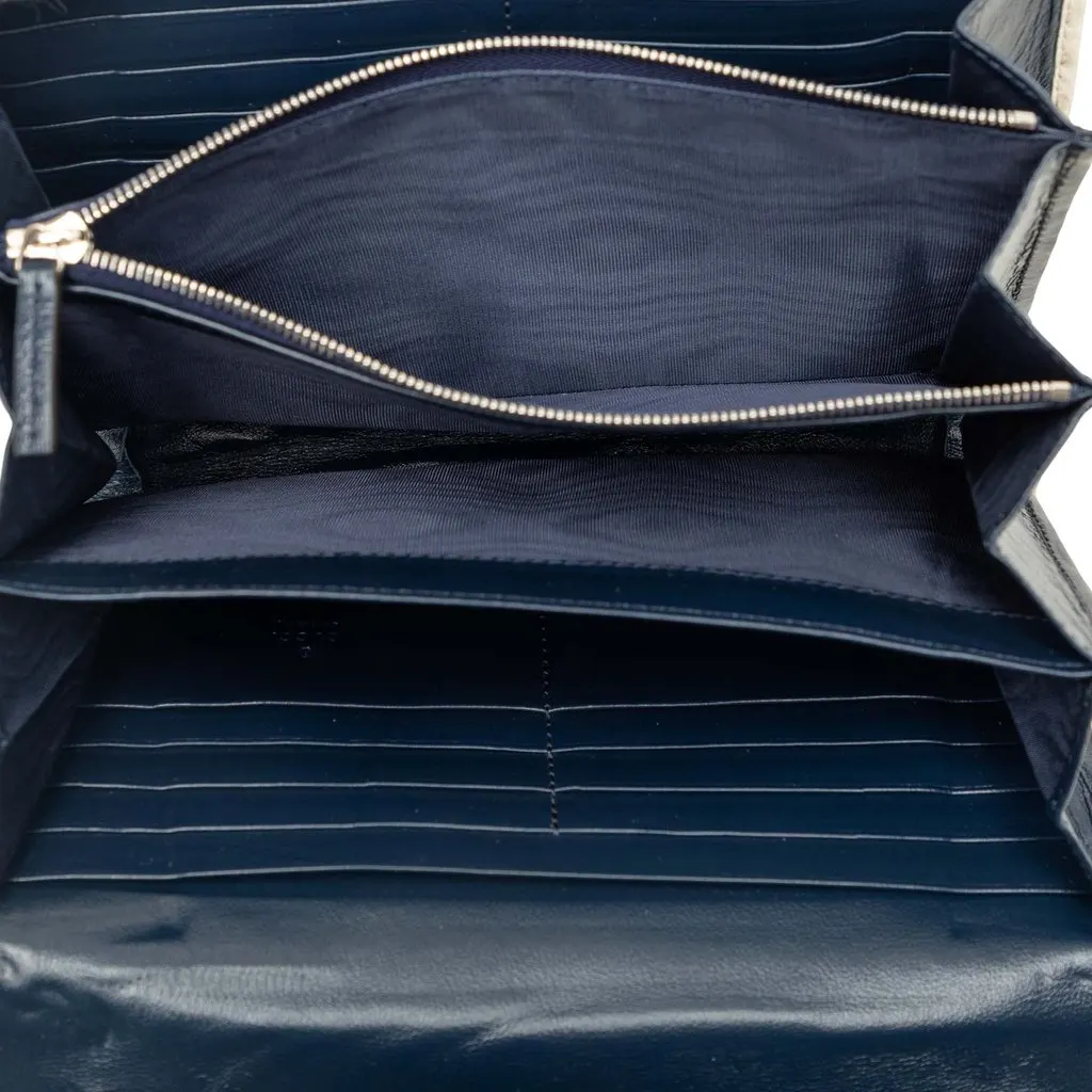 Gucci GG Marmont Matelasse Calfskin Torchon Wallet On Chain Blue Leather Very good - Model View