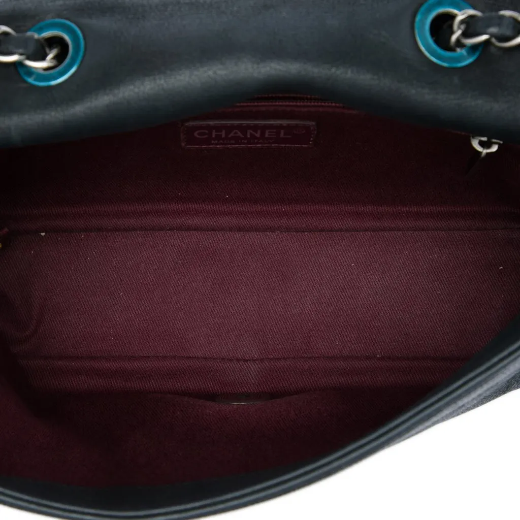 Chanel Medium Diamond Embossed Calfskin New Chic Flap Black Leather Very good - Model View