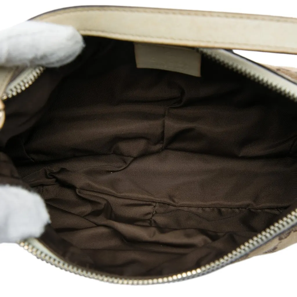 Gucci GG Canvas Lovely Heart Pochette Beige Very good - Model View