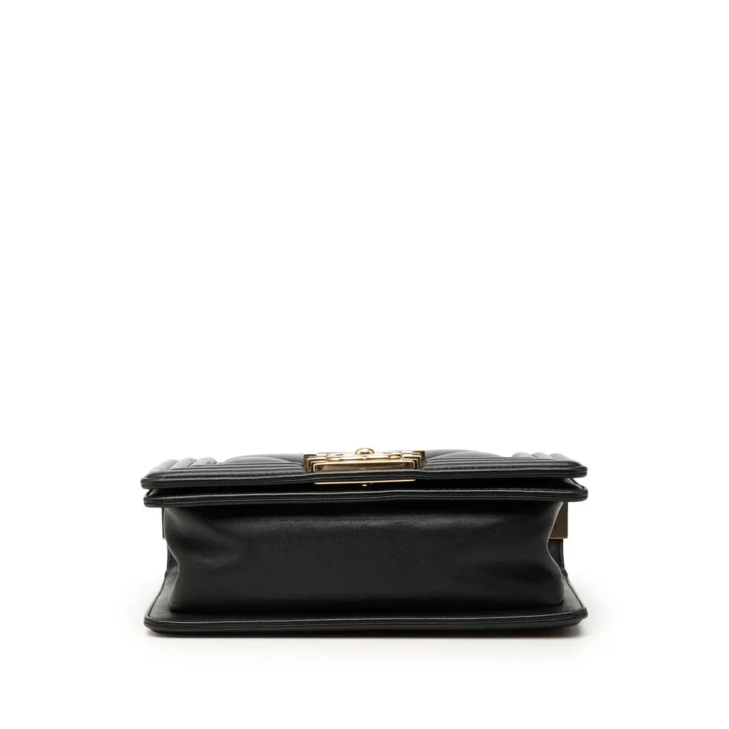 Chanel Small Chevron Lambskin Boy Flap Black Leather Very good - Inside View