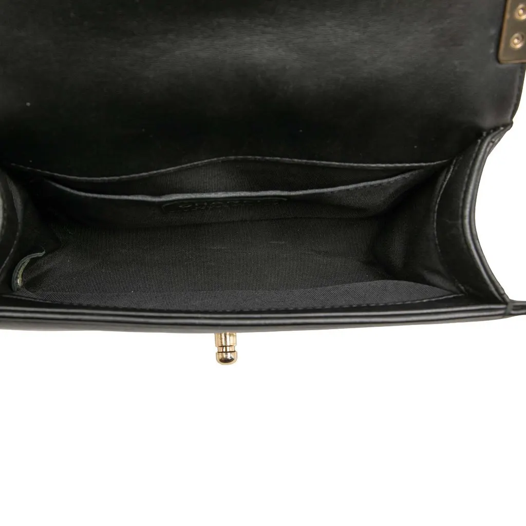 Chanel Small Chevron Lambskin Boy Flap Black Leather Very good - Model View