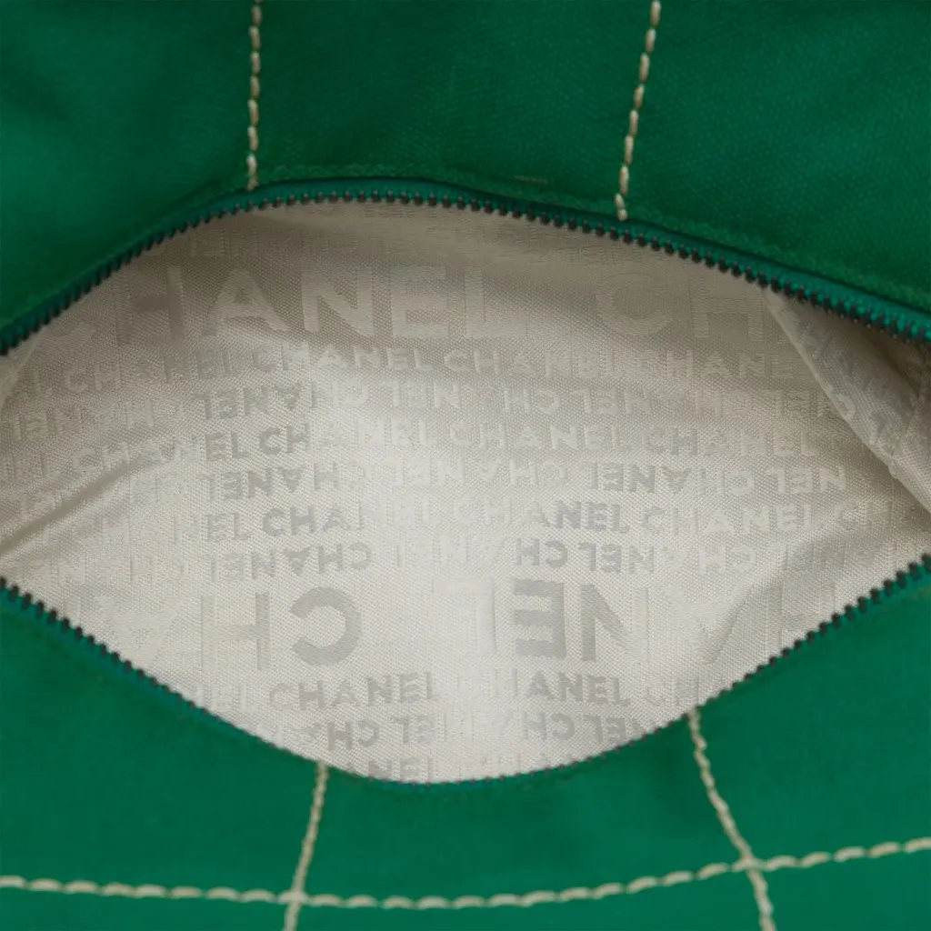 Chanel CC Chocolate Bar Canvas Wild Stitch Handbag Green Very good - Model View