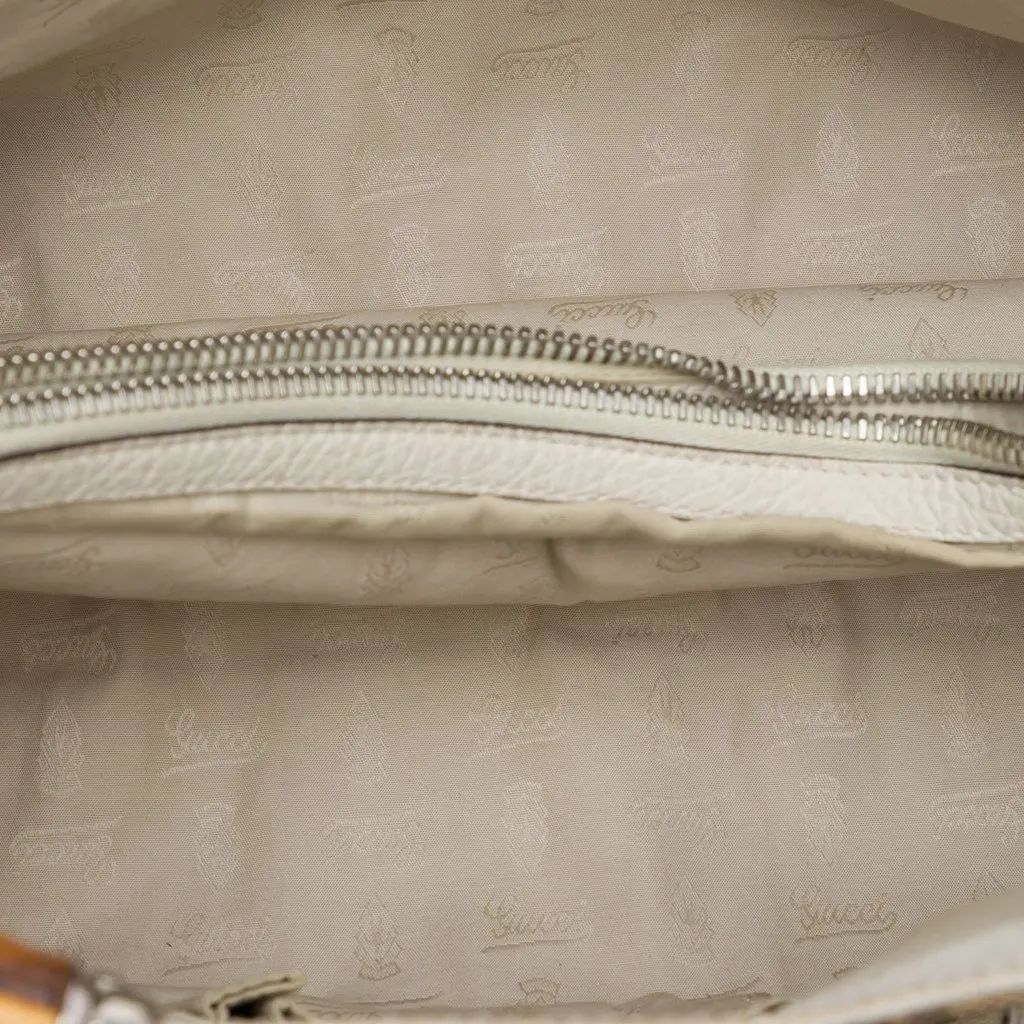 Gucci Medium GG Canvas Bamboo Libeccio Tote Beige Canvas Very good - Model View