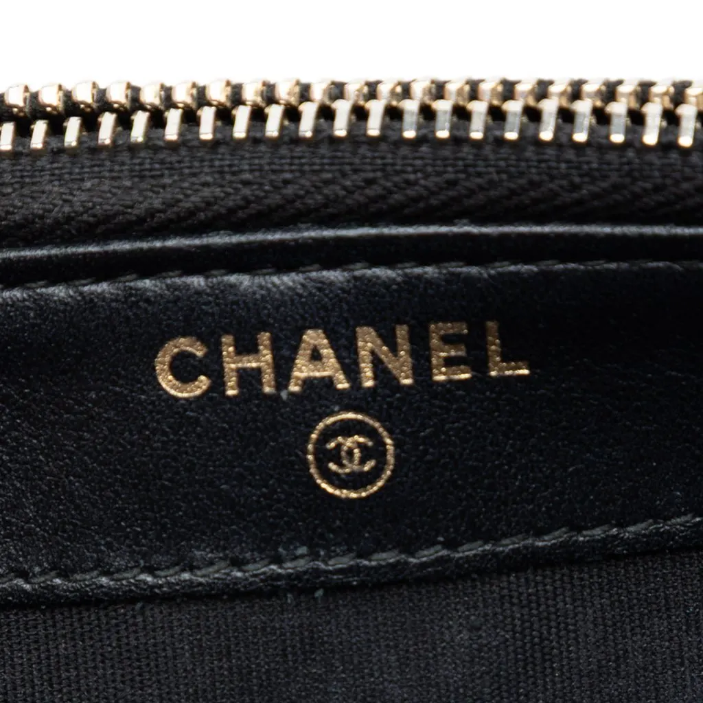 Chanel Caviar CC Filigree Clutch with Chain Black Leather Very good - Box View