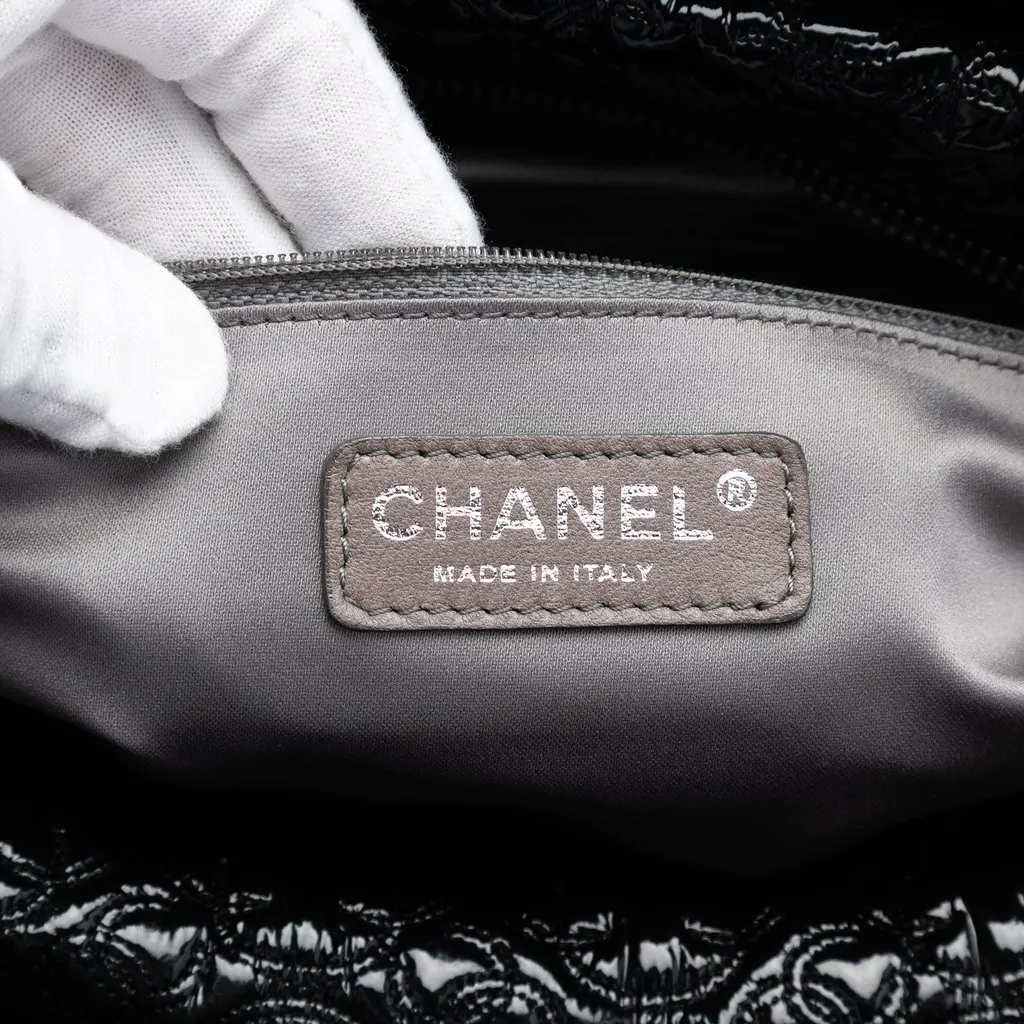 Chanel Quilted Vinyl Rock in Moscow Tote Black Plastic Very good - Box View