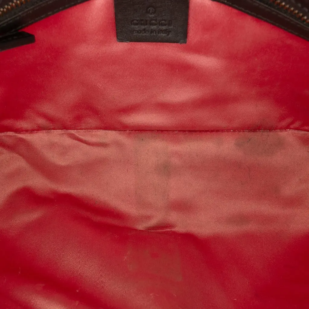 Gucci Medium GG Marmont Matelasse Velvet Shoulder Bag Black Very good - Model View