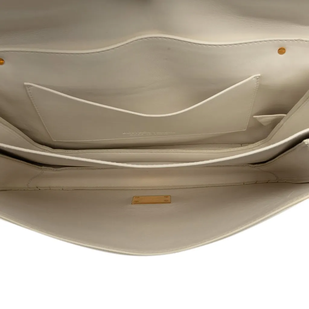 Bottega Veneta Medium Leather Mount Envelope Chain Bag White Leather Very good - Model View