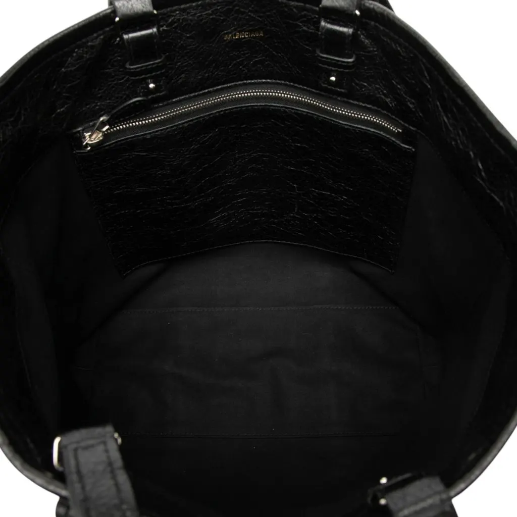 Balenciaga Medium Lambskin Barbes East West Shopper Tote Black Leather Very good - Model View