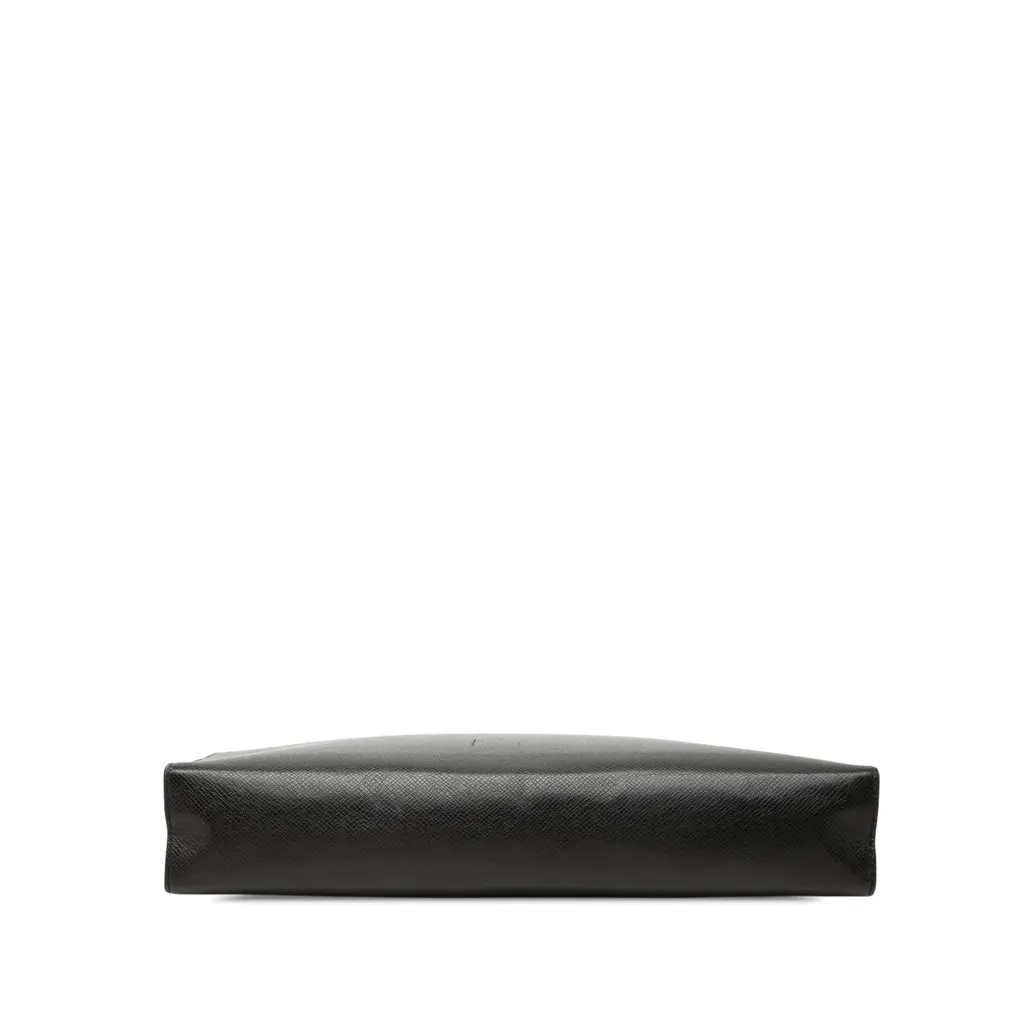 Louis Vuitton Taiga Pochette Voyage GM Black Leather Good - Inside View