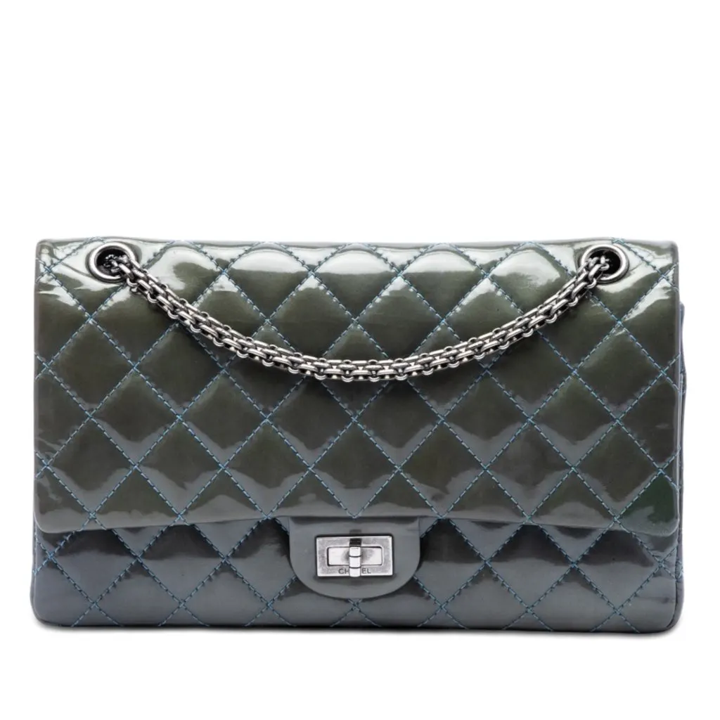 Chanel Quilted Patent Reissue 2.55 Double Flap 226 Green Leather Very good - Front View