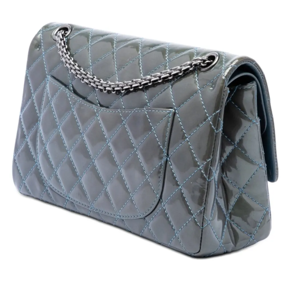 Chanel Quilted Patent Reissue 2.55 Double Flap 226 Green Leather Very good - Back View