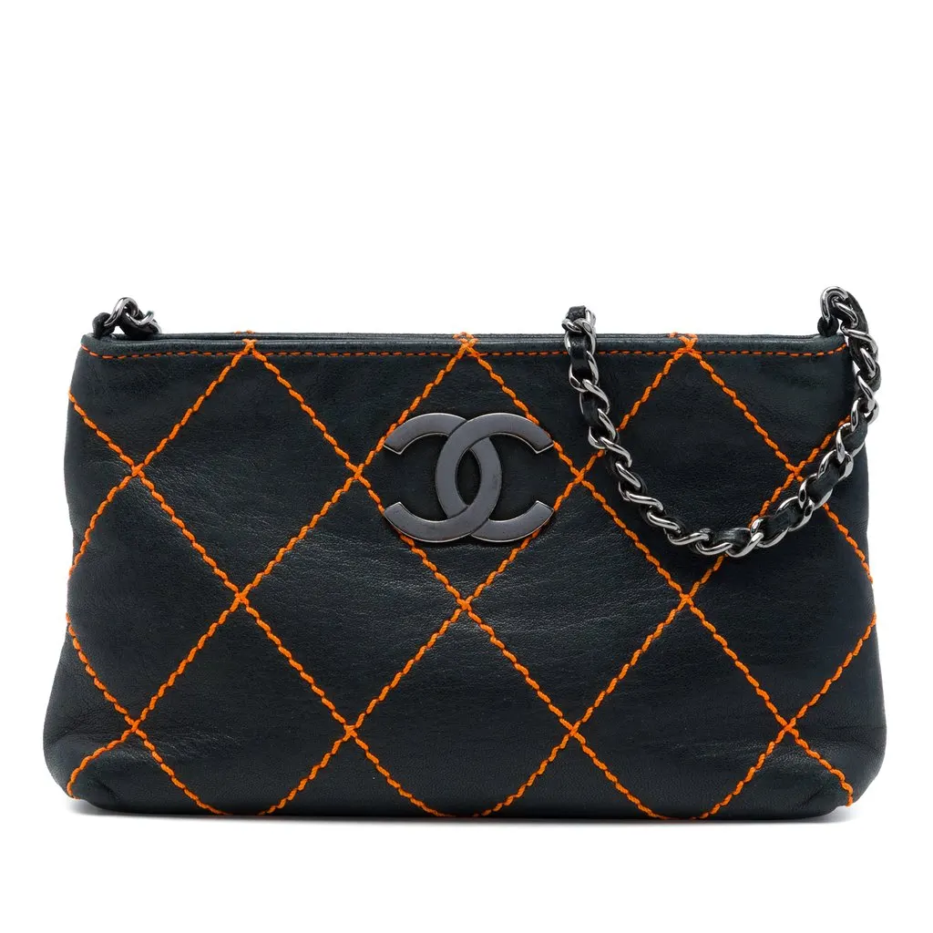 Chanel CC Lambskin Wild Stitch Chain Pochette Black Leather Very good - Front View